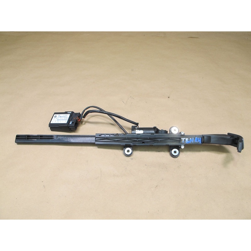 08-13 BMW E92 M3 Coupe Right Seat Belt Handover w Control Module 7334636 OEM