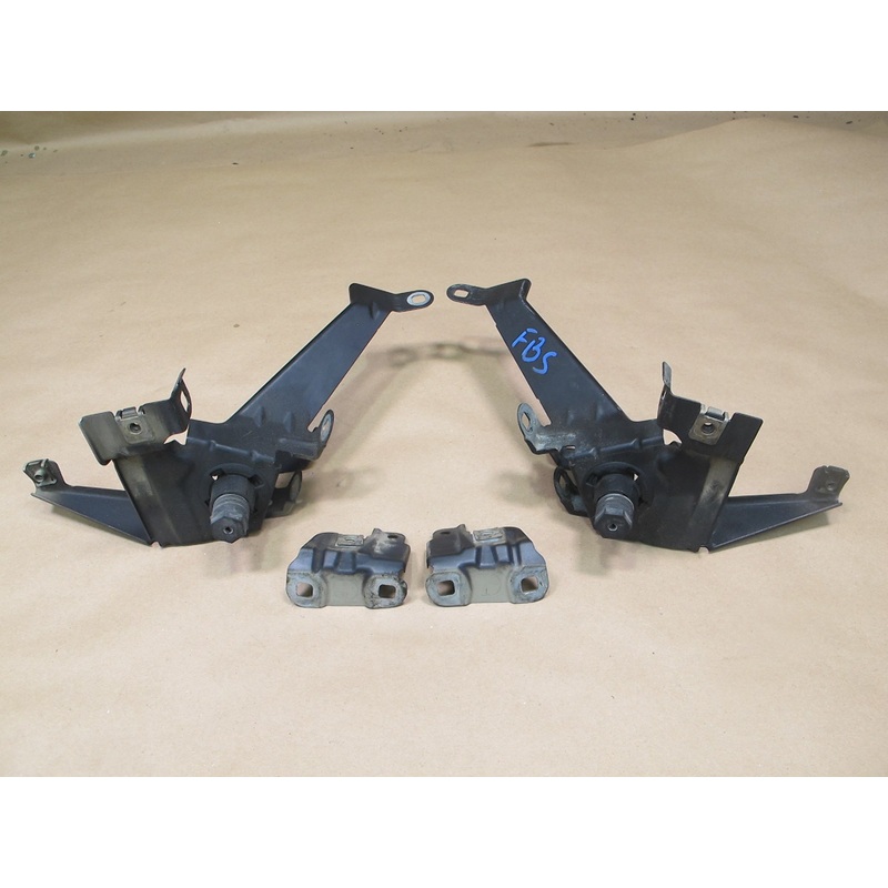 12-18 BMW F06 F12 F13 Front Left & Right Side Fender Mount Bracket Set OEM