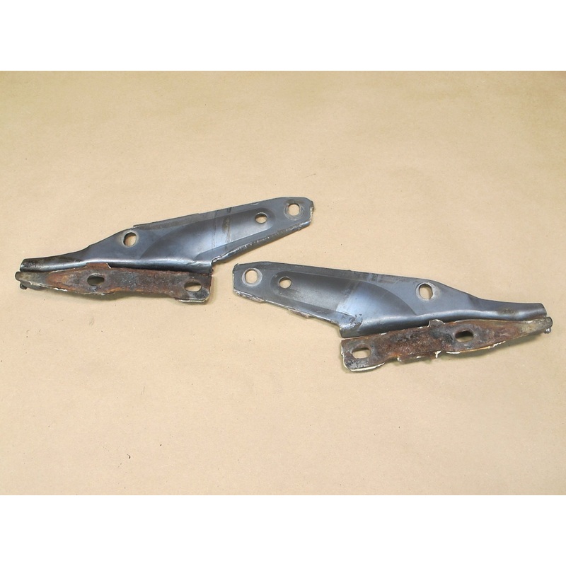 84-86 Nissan Z31 300ZX 2+0 Set of 2 Front Left & Right Hood Hinge OEM