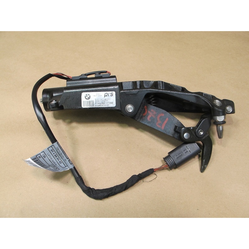 03-08 BMW E85 Z4 Left Driver Side TOP Lock Latch Mechanism 7043873 OEM