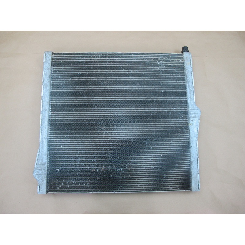 14-18 BMW F15 F16 X5 X6 50i N63 Engine Main Rear Cooling Radiator OEM