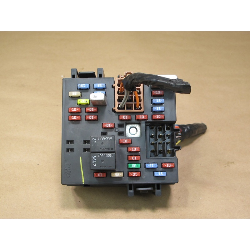2003-2007 Hummer H2 Dash Interior Junction Fuse Relay Box 15266952