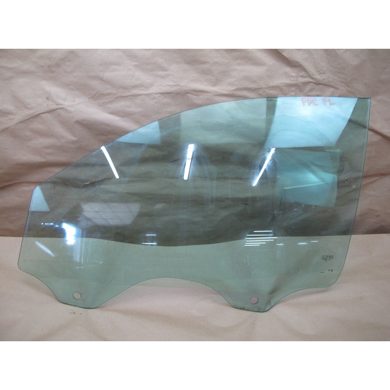 2003-2010 Porsche Cayenne 955 Front Left Door Glass Window