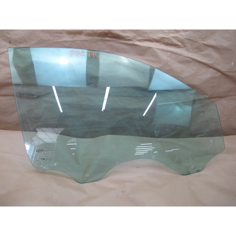2003-2010 Porsche Cayenne 955 Front Right Door Glass Window
