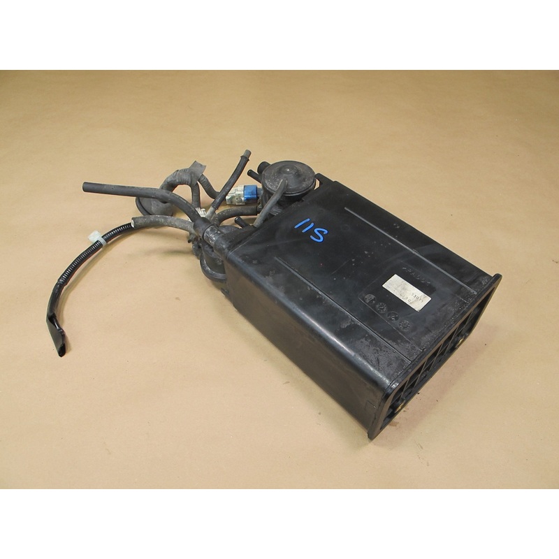 01-05 Lexus JCE10 IS300 Fuel Vapor Charcoal Canister OEM