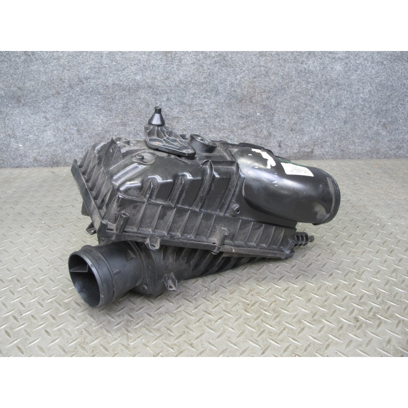 2013-2017 Range Rover L405 5.0L Supercharged Right Air Filter Box w Sensor