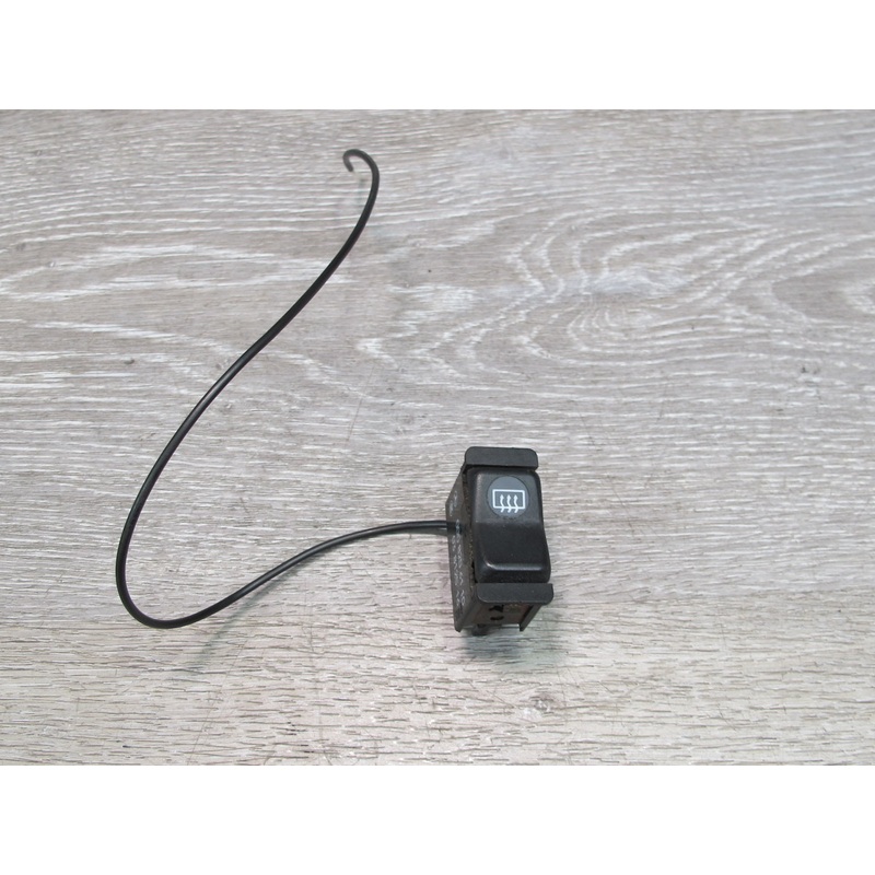 75-85 Mercedes W123 Rear Heated Window Defrost Button Switch 0008206110