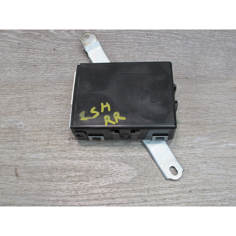 98-00 Lexus LS400 UCF20L Rear Right Door Control Module 89224-50010 OEM