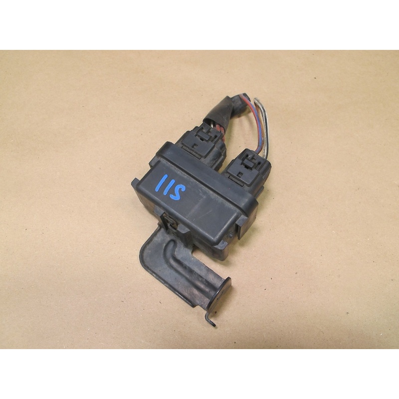 01-05 Lexus JCE10 IS300 Daytime Running Light Relay 82840-53010 OEM