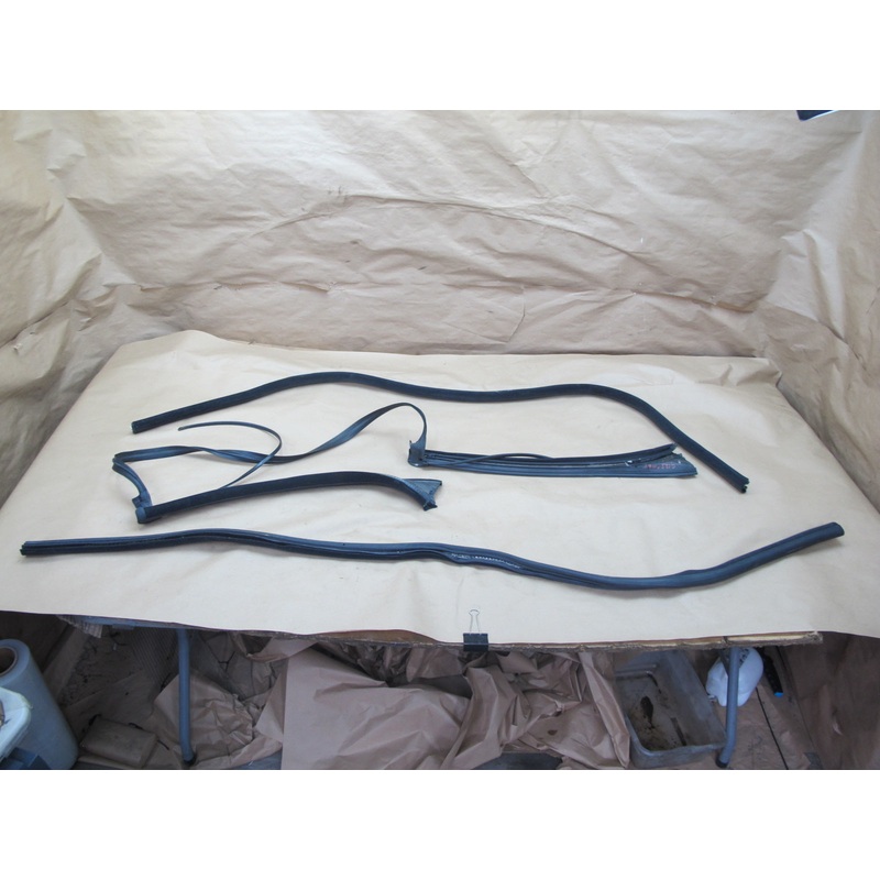 06-10 BMW E64 Convertible Windshield & Door Weatherstrip Rubber Seal Set