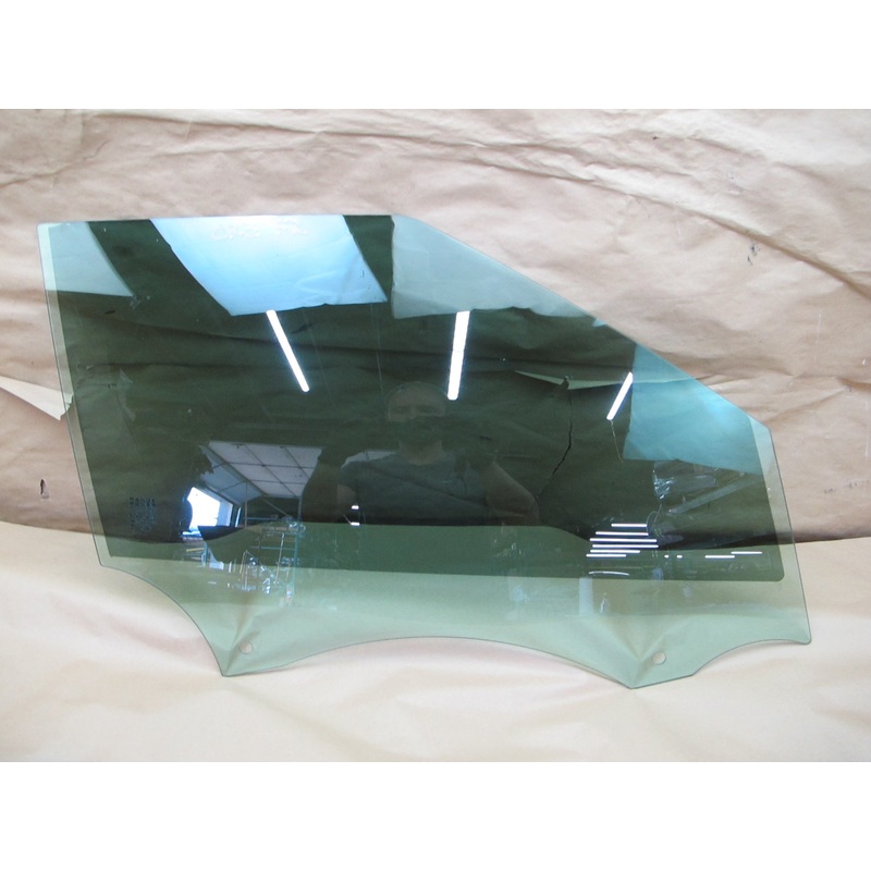 12-18 Range Rover Evoque L538 4-DOOR Front Right Door Glass Window OEM