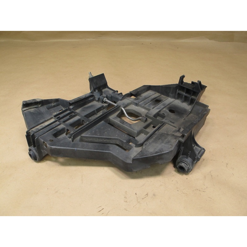 2003-2006 Porsche Cayenne 955 Front Left Headlight Mount Bracket Support