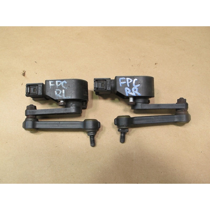 2003-2006 Porsche Cayenne 955 Rear Suspension Height Level Sensor Set of 2