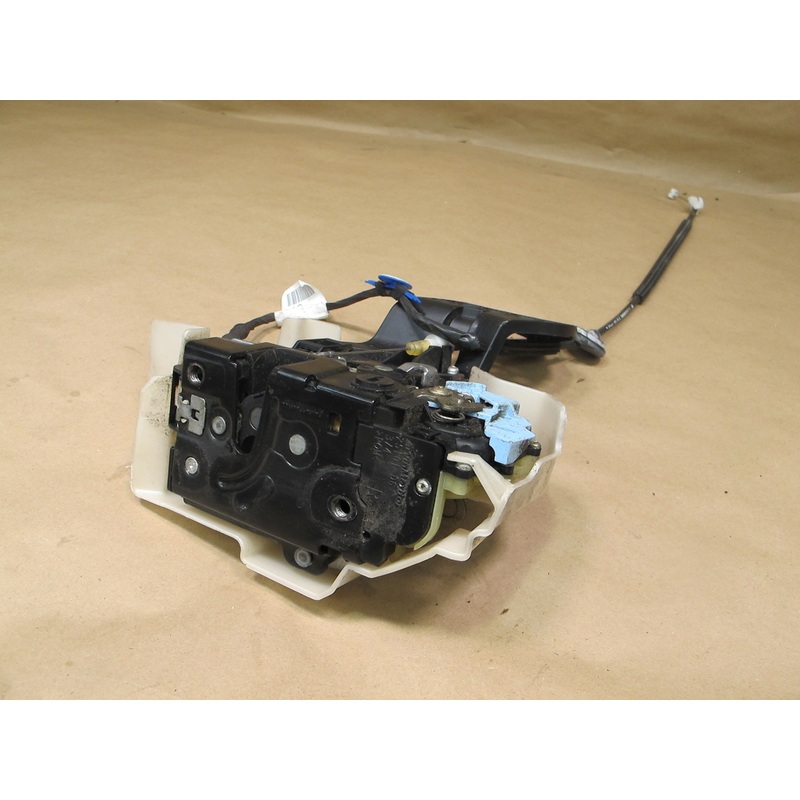 2003-2010 Porsche Cayenne 955 Rear Right Door Lock Latch Actuator