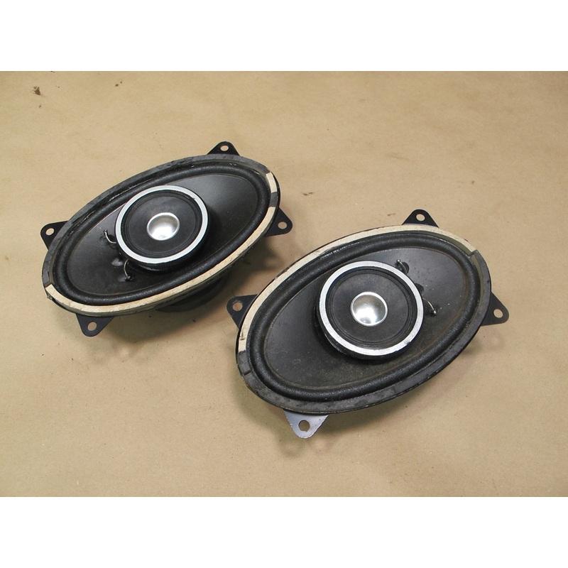 85-93 VW Cabriolet Set of 2 Front Left & Right Door Speaker Kenwood KFC-463V