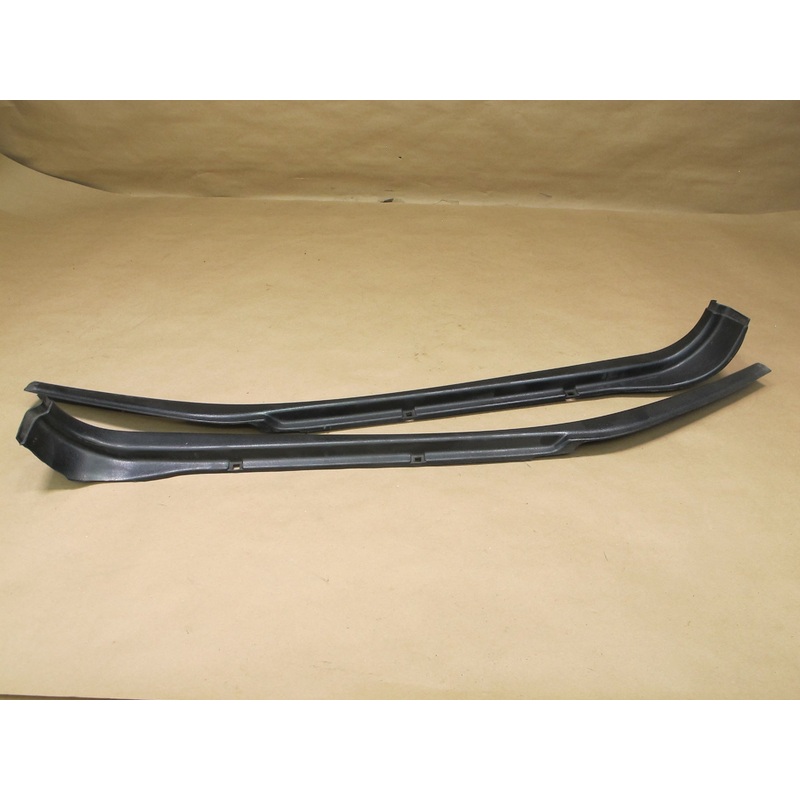 84-86 Nissan Z31 300ZX 2 Seater Interior Center Pillar Trim Cover Set of 2 OEM