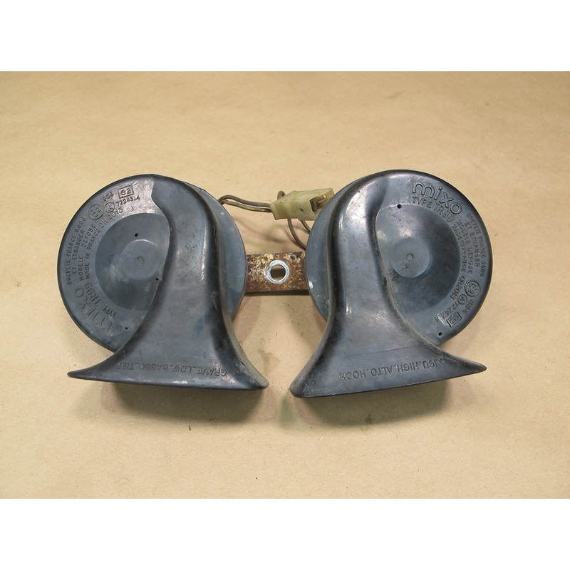 85-93 VW MK1 Cabriolet High & Low Tone Note Pitch Horn Signal & Bracket OEM