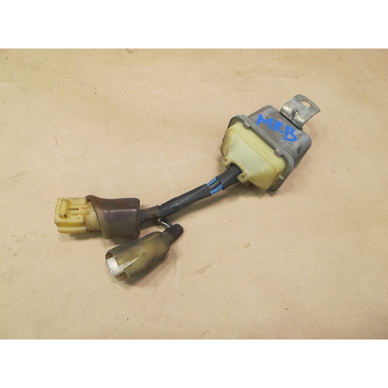 89-91 Mazda RX7 NON Turbo Fuel Pump Relay Module OEM