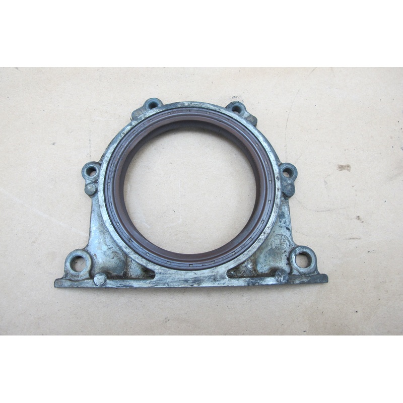 77-89 BMW E24 E23 E28 E12 M30 Engine Crankshaft Rear Main Seal Retainer OEM