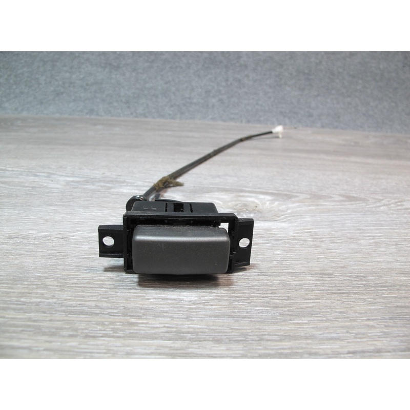 03-08 BMW E65 E66 7-SERIES Glove Box Open Release Button Switch 7033389 OEM