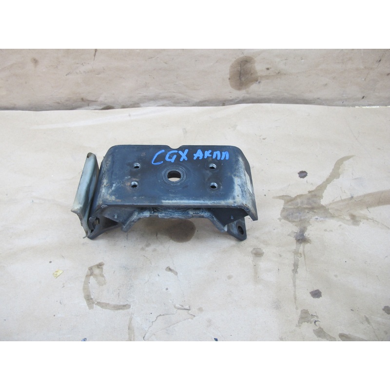 2003-2009 Lexus UZJ120L GX470 A/T Automatic Transmission Mount Bracket Support