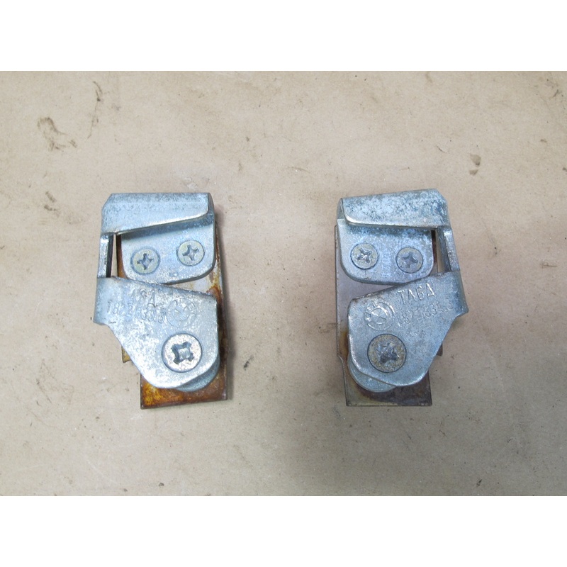 82-89 BMW E24 E28 Set of 2 Front Left & Right Door Latch Striker OEM