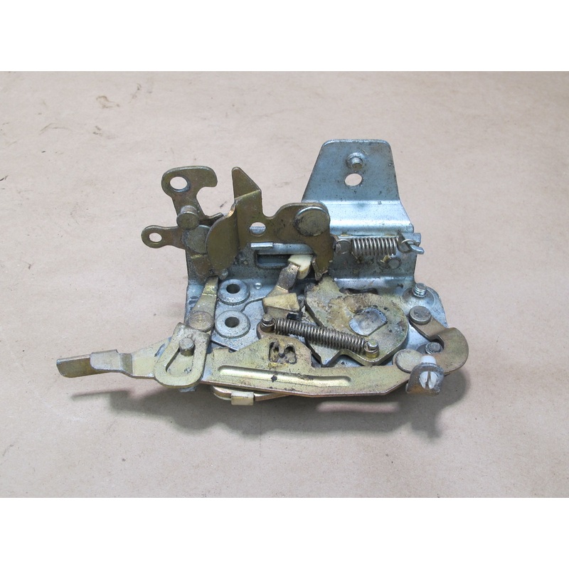 83-89 BMW E24 633CSi 635CSi Front Right Door Lock Catch Actuator OEM