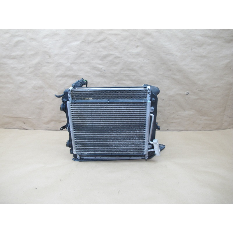 1999-2005 Porsche 911 996 Engine Right Side Water Cooling Radiator W/ Support