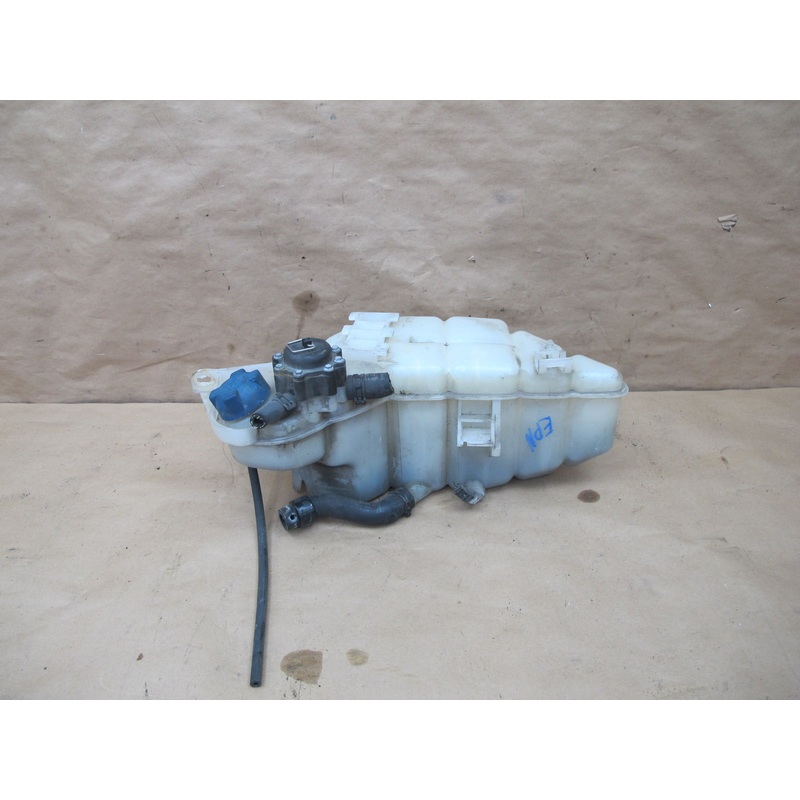 2002-2005 Porsche 911 996 Radiator Coolant Expansion Reservoir Tank Bottle