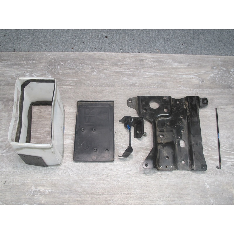 2014-2017 Infiniti QX60 Hybrid Battery Tray Hold Down Support Holder Bracket Set
