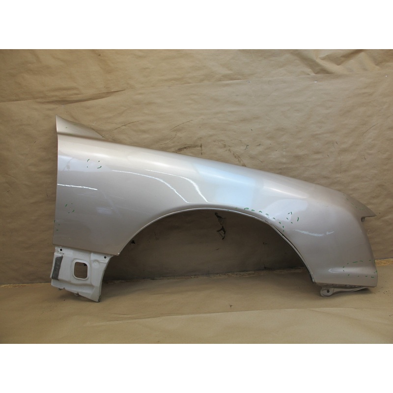 95-97 Lexus LS400 UCF20L Front Right Fender Shell Panel Cover OEM