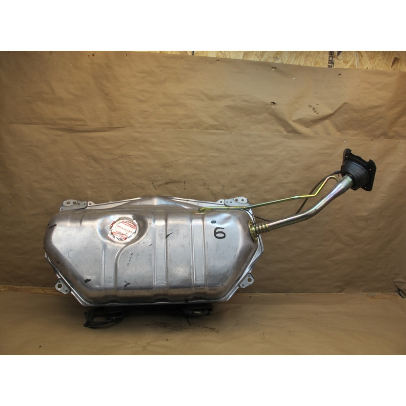 95-97 Lexus LS400 UCF20L Fuel Gas Tank Filler Neck w Vents Assembly OEM