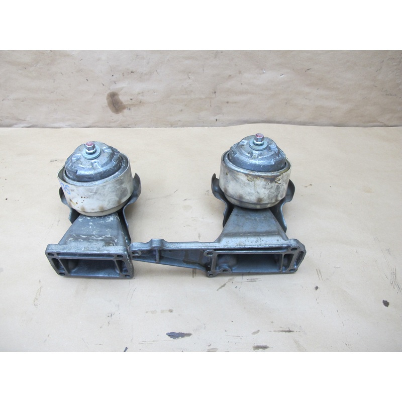 03-06 Mercedes R230 SL500 Left & Right Engine Motor Mount Support Bushing OEM