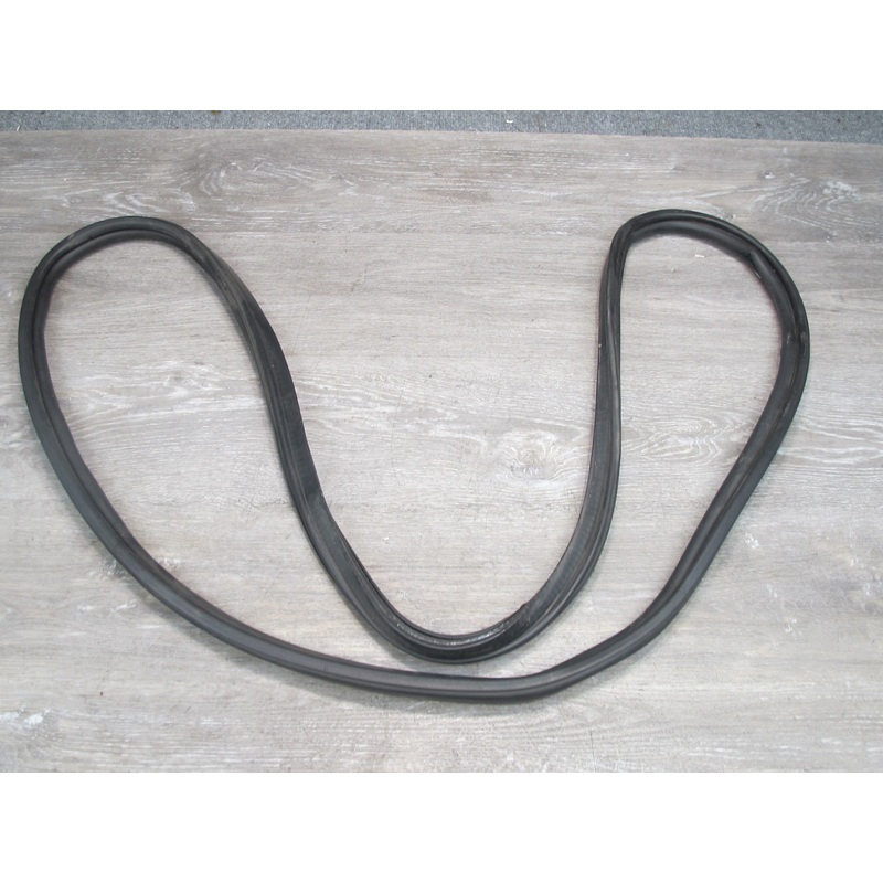 1999-2005 Porsche 911 996 Convertible Rear Trunk Weatherstrip Rubber Seal