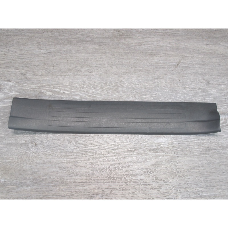 2003-2009 Lexus UZJ120L GX470 Rear Right Door Scuff Sill Plate Trim Panel