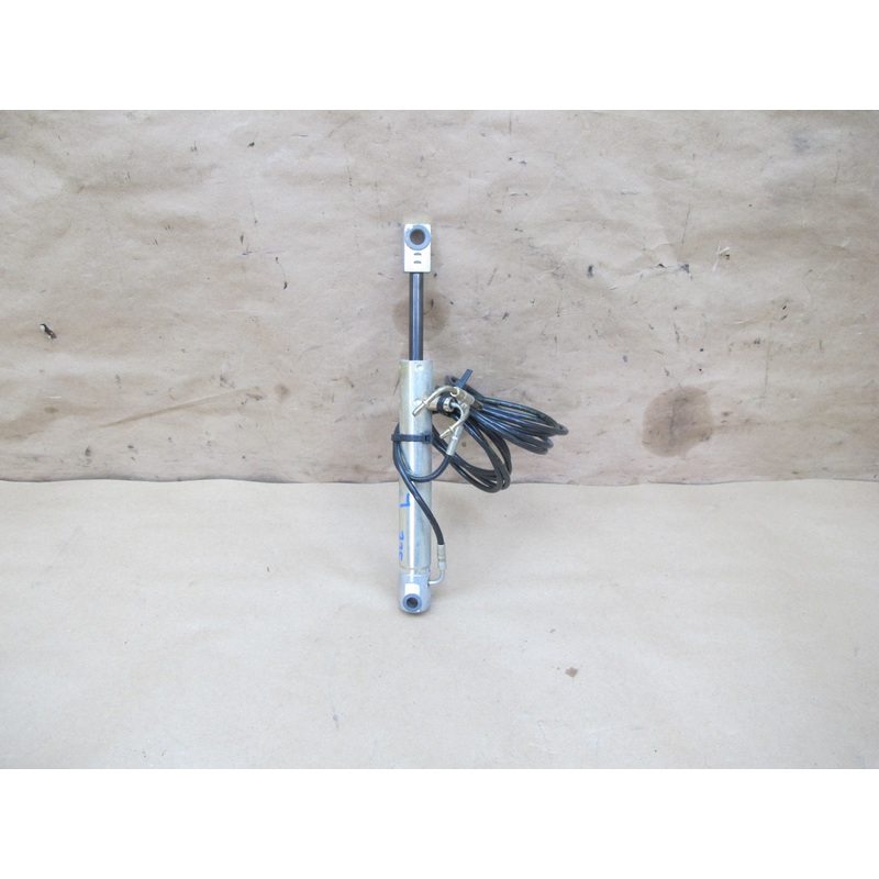 03-12 Mercedes R230 Sl-class Convertible Left Cylinder w Cable OEM