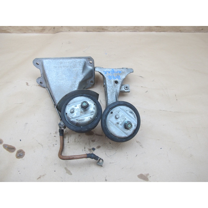 01-02 BMW E36/7 Z3 M54 3.0L Set of 2 Left & Right Engine Motor Mount OEM