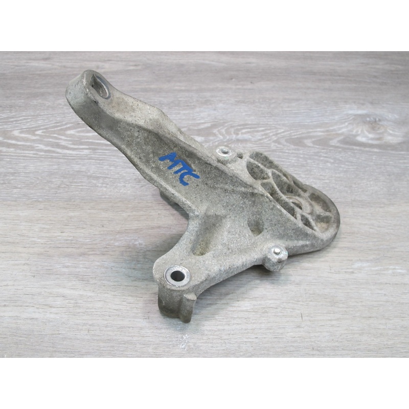 11-13 Mini Cooper S R55 R56 R57 R58 R59 R60 R61 Transmission Mount Bracket OEM