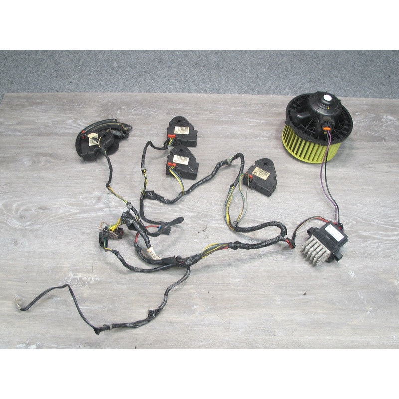 2006-2009 Hummer H2 A/C Heater Door Actuator Motor Blower Motor Resistor Set