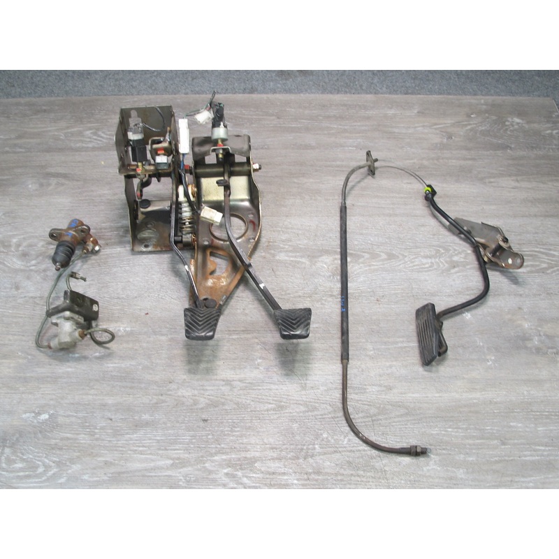 91-93 Dodge Stealth 3000GT FWD M/T Accelerator Gas Brake Clutch Pedal Set OEM