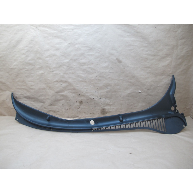 97-04 Chevrolet Corvette C5 Windshield Wiper Cowl Trim Panel 10422492 OEM