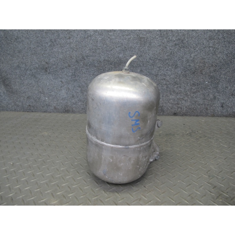 07-13 Mercedes W221 Air Suspension Pressure Reservoir Tank Accumulator OEM
