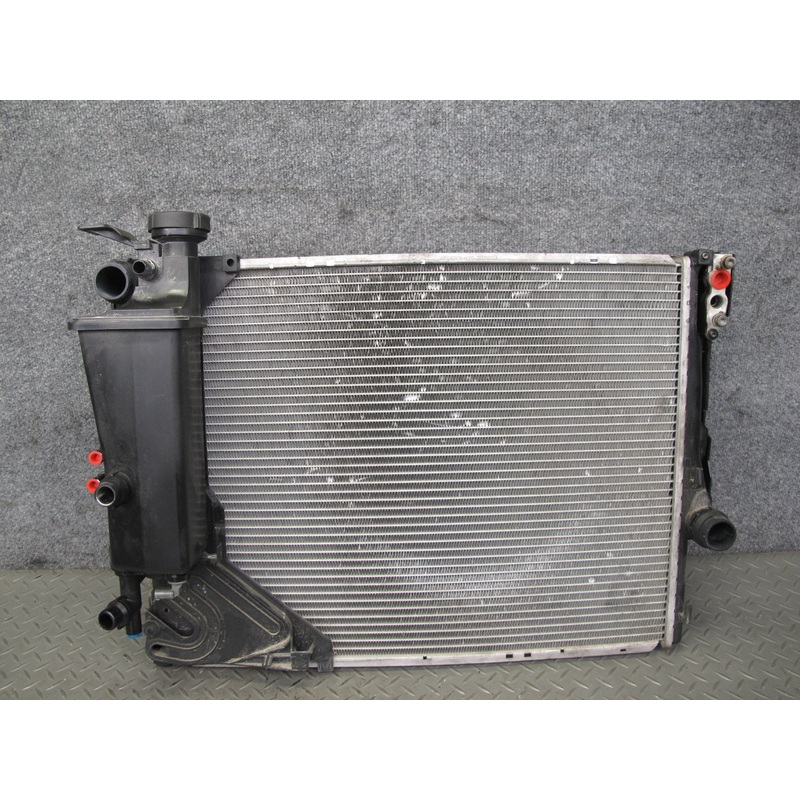 2001-2006 BMW E46 M3 S54 Engine Cooling Radiator w Expansion Tank