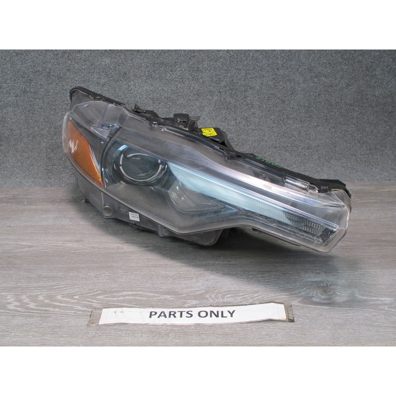 2017-2020 Maserati Levante M161 Front Right Xenon HID Headlight Lamp Damaged