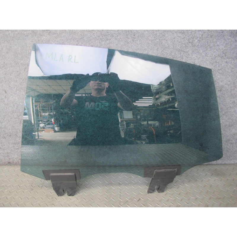 2017-2020 Maserati Levante M161 Rear Left Door Glass Window