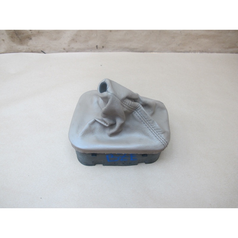 96-02 BMW E36/7 Z3 M/T Manual Transmission Leather Shifter Boot w Insert OEM