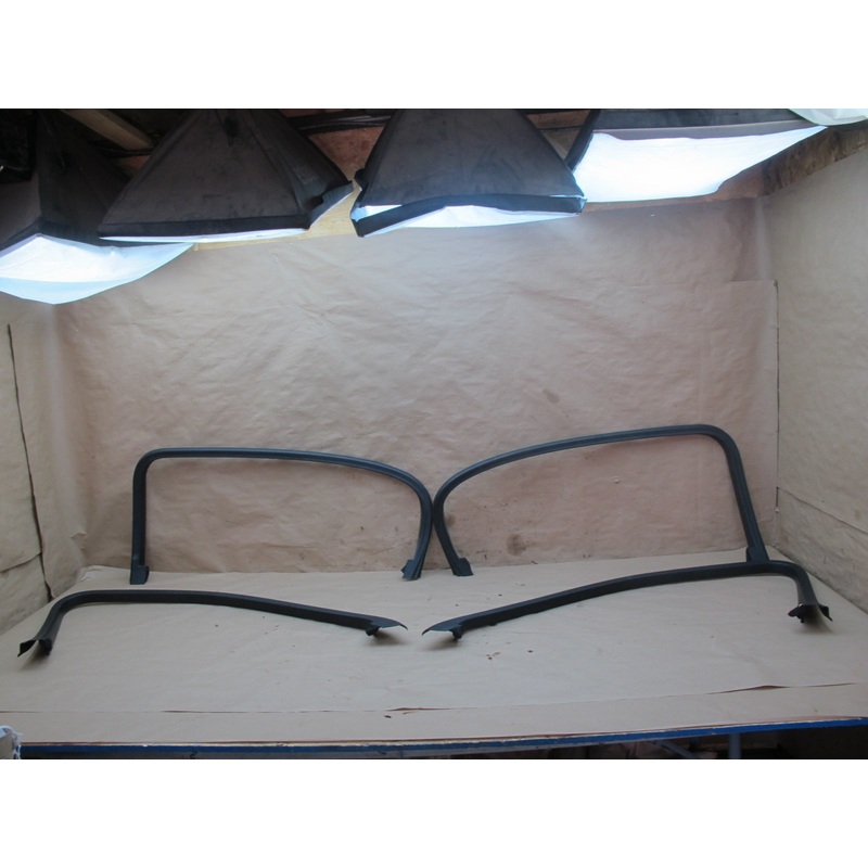 06-12 Bentley Continental Flying Spur Front & Rear Door Window Frame Seal Set