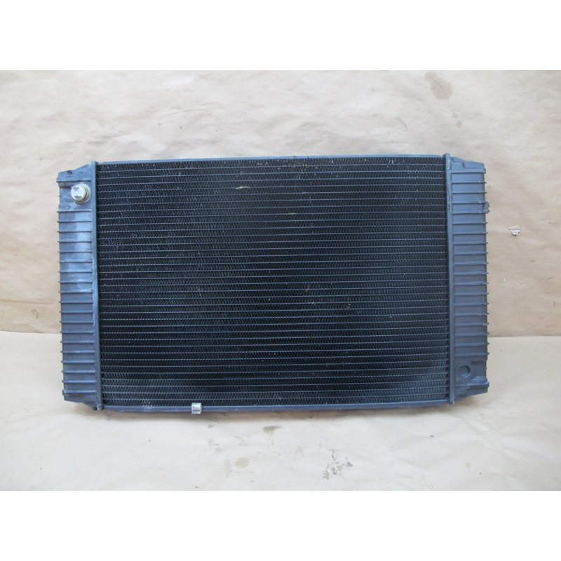1983-1984 Porsche 928 S4 4.7L Engine Motor Cooling Radiator 92810604200