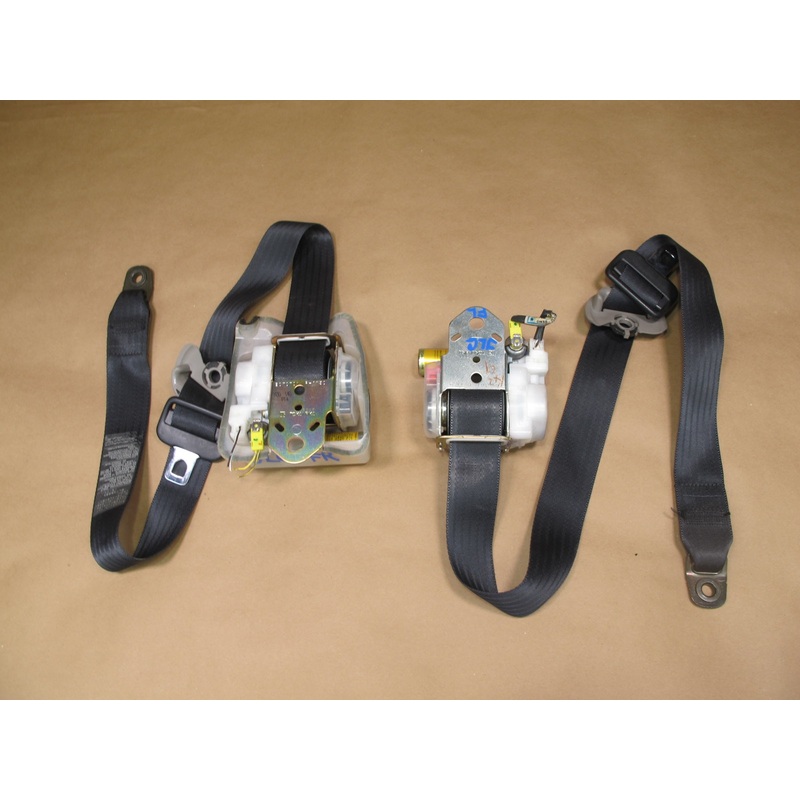 01-05 LEXUS GS300 GS430 FRONT LEFT & RIGHT SIDE SEATBELT RETRACTOR SET OEM