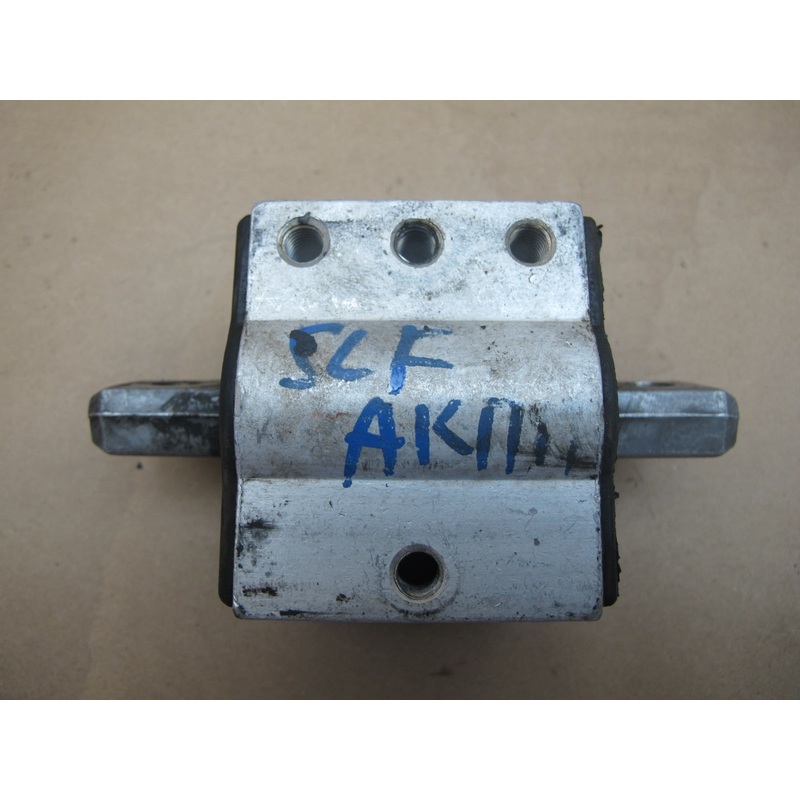 97-98 Mercedes R129 SL600 Automatic Transmission Mount Bracket Support OEM